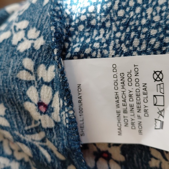 Suzanne Betro Blue Floral Blouse - Picture 6 of 6